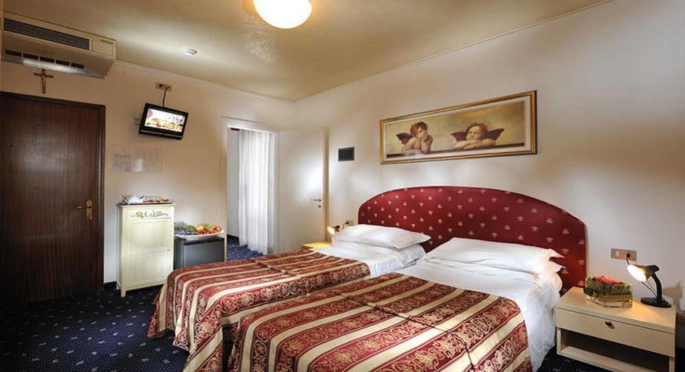 Hotel Amburgo بيبيوني المظهر الخارجي الصورة